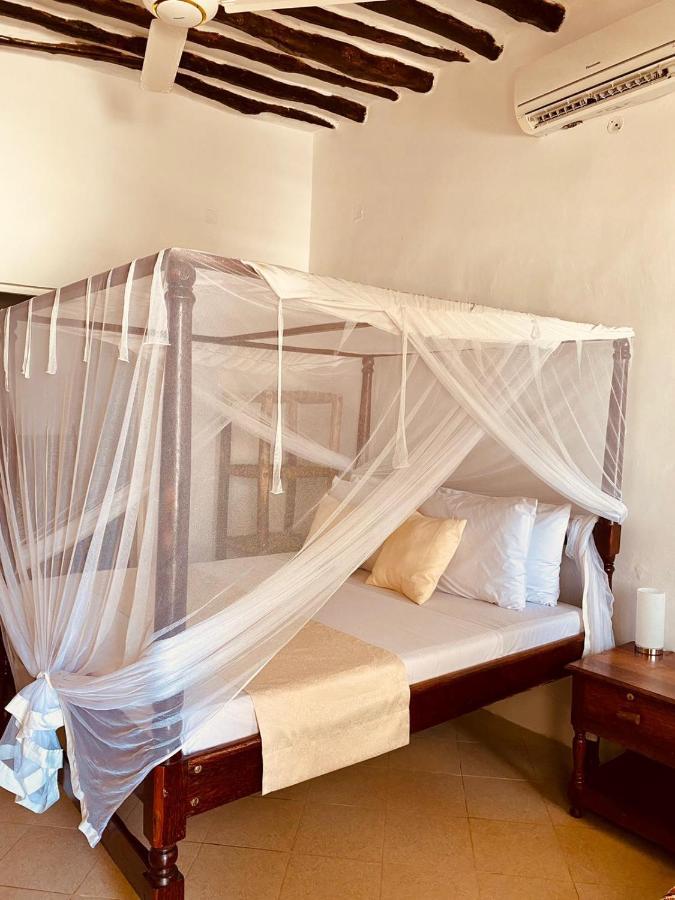 בווג'ו Helwas Zanzibar Beach Hotel מראה חיצוני תמונה
