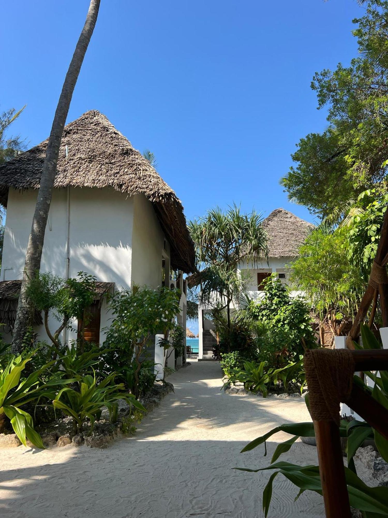 בווג'ו Helwas Zanzibar Beach Hotel מראה חיצוני תמונה
