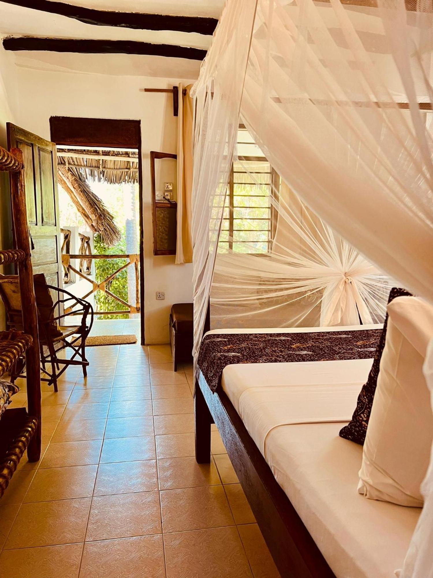 בווג'ו Helwas Zanzibar Beach Hotel מראה חיצוני תמונה