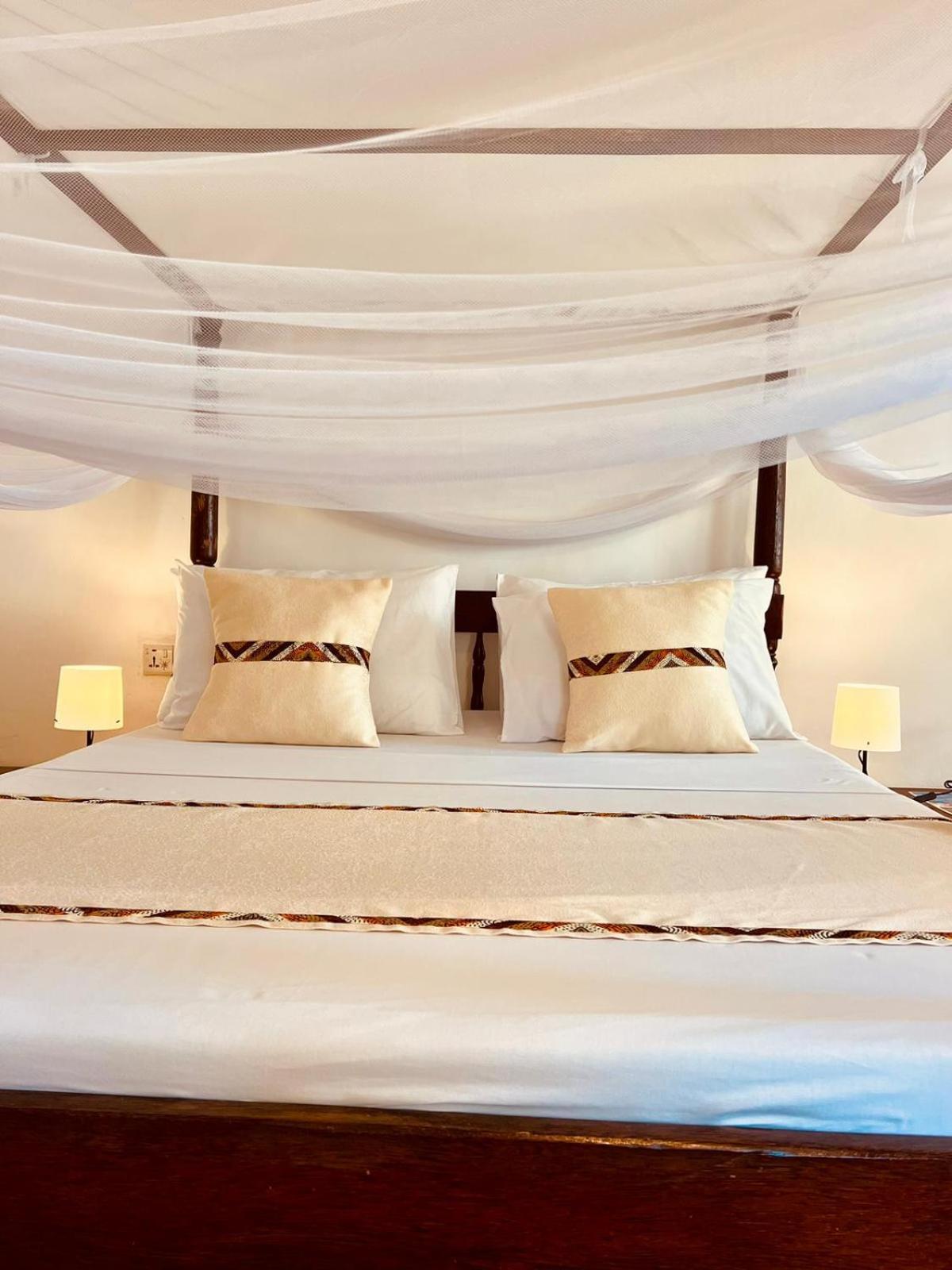 בווג'ו Helwas Zanzibar Beach Hotel מראה חיצוני תמונה