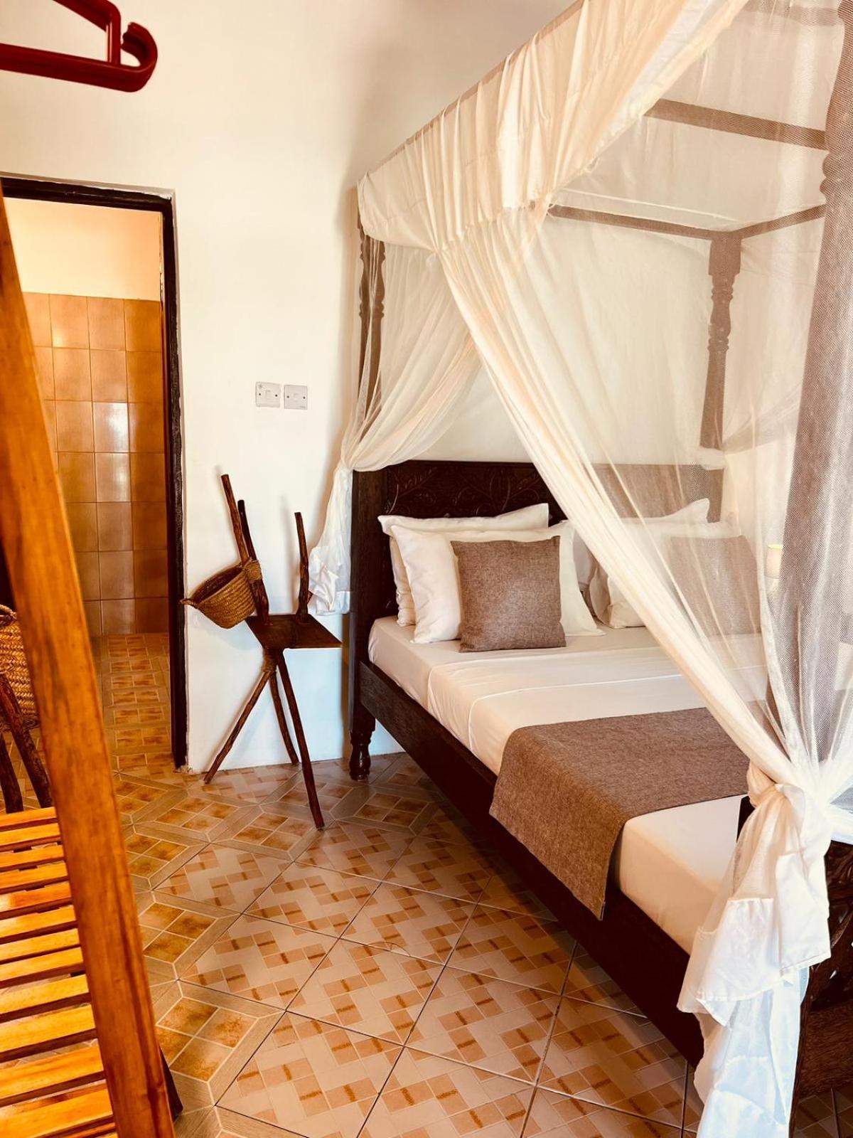 בווג'ו Helwas Zanzibar Beach Hotel מראה חיצוני תמונה